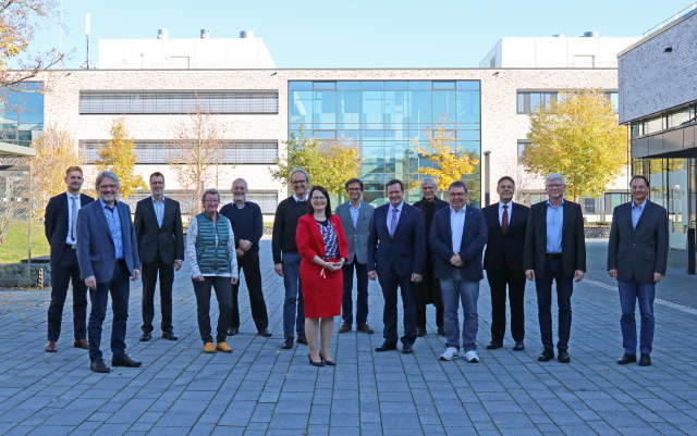 Präsenz des GA auf VV 2021 (c)2021 Johanna Bömken HSHL Präsenz des GA auf VV 2021 (c)2021 Johanna Bömken HSHL